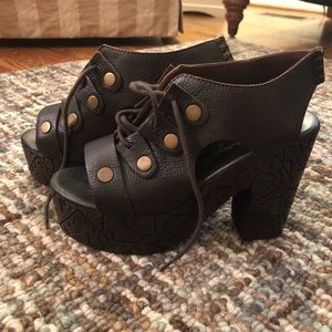 Free People brown block heels